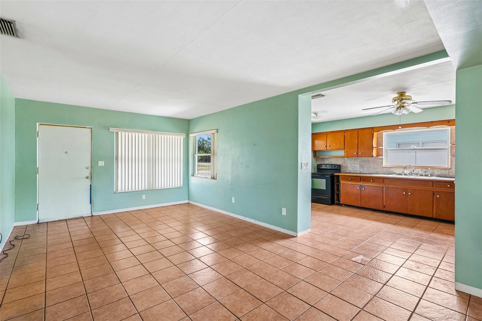 Image 10 of 29 For 6610 4th Avenue N