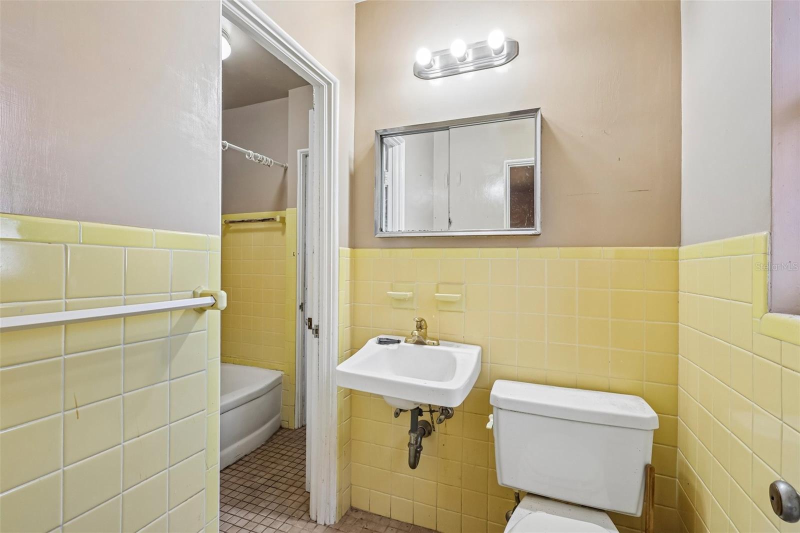 Image 16 of 29 For 6610 4th Avenue N