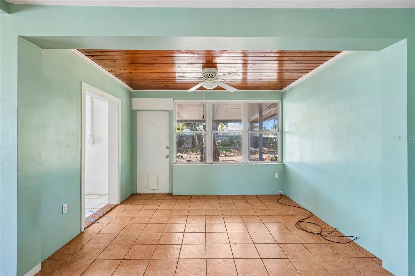 Image 6 of 29 For 6610 4th Avenue N