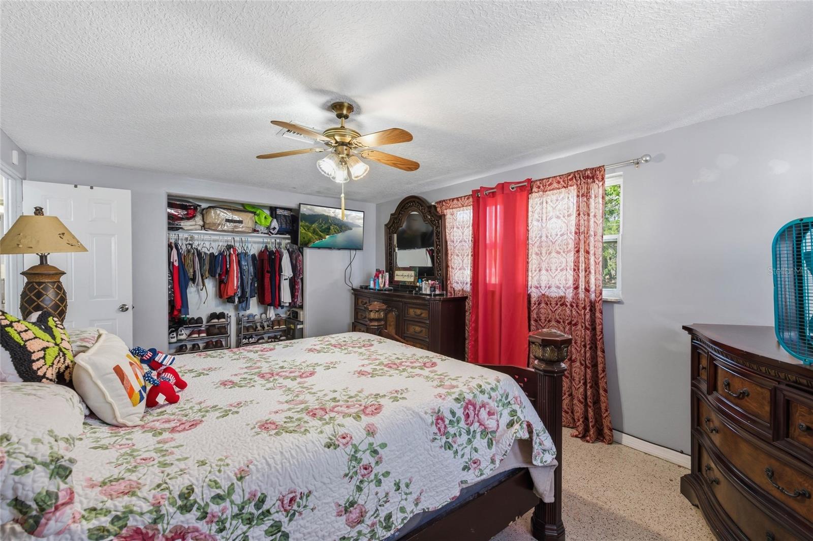 Listing photo id 21 for 6760 Runnel Drive