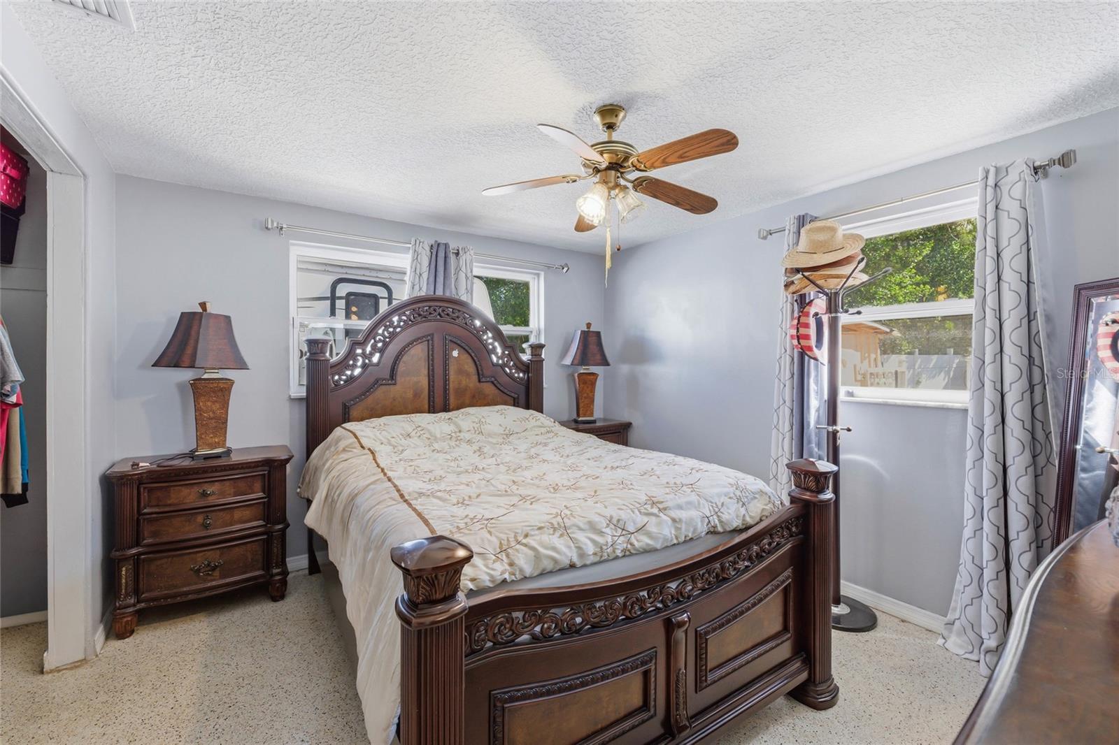 Listing photo id 22 for 6760 Runnel Drive