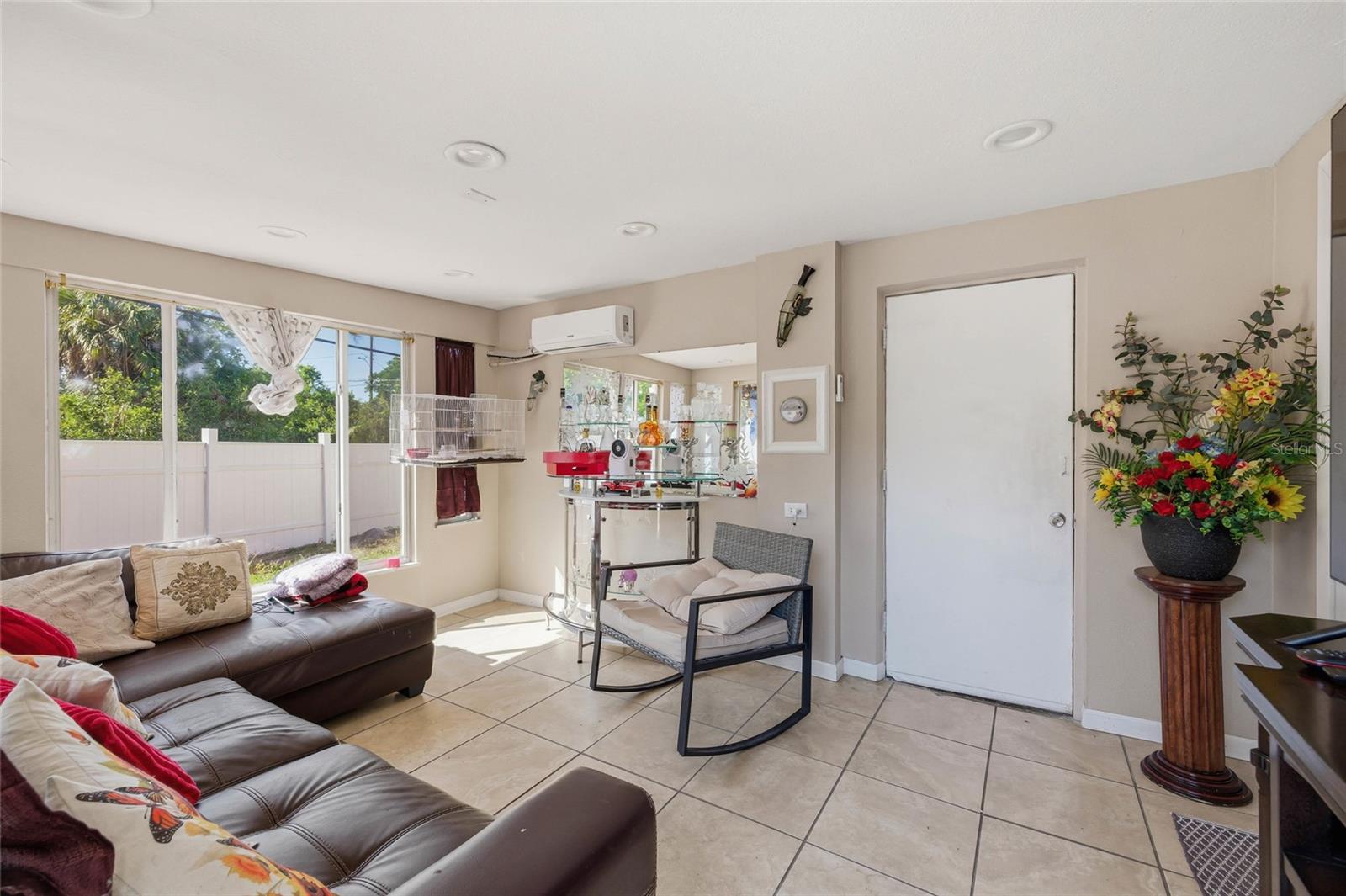 Listing photo id 26 for 6760 Runnel Drive