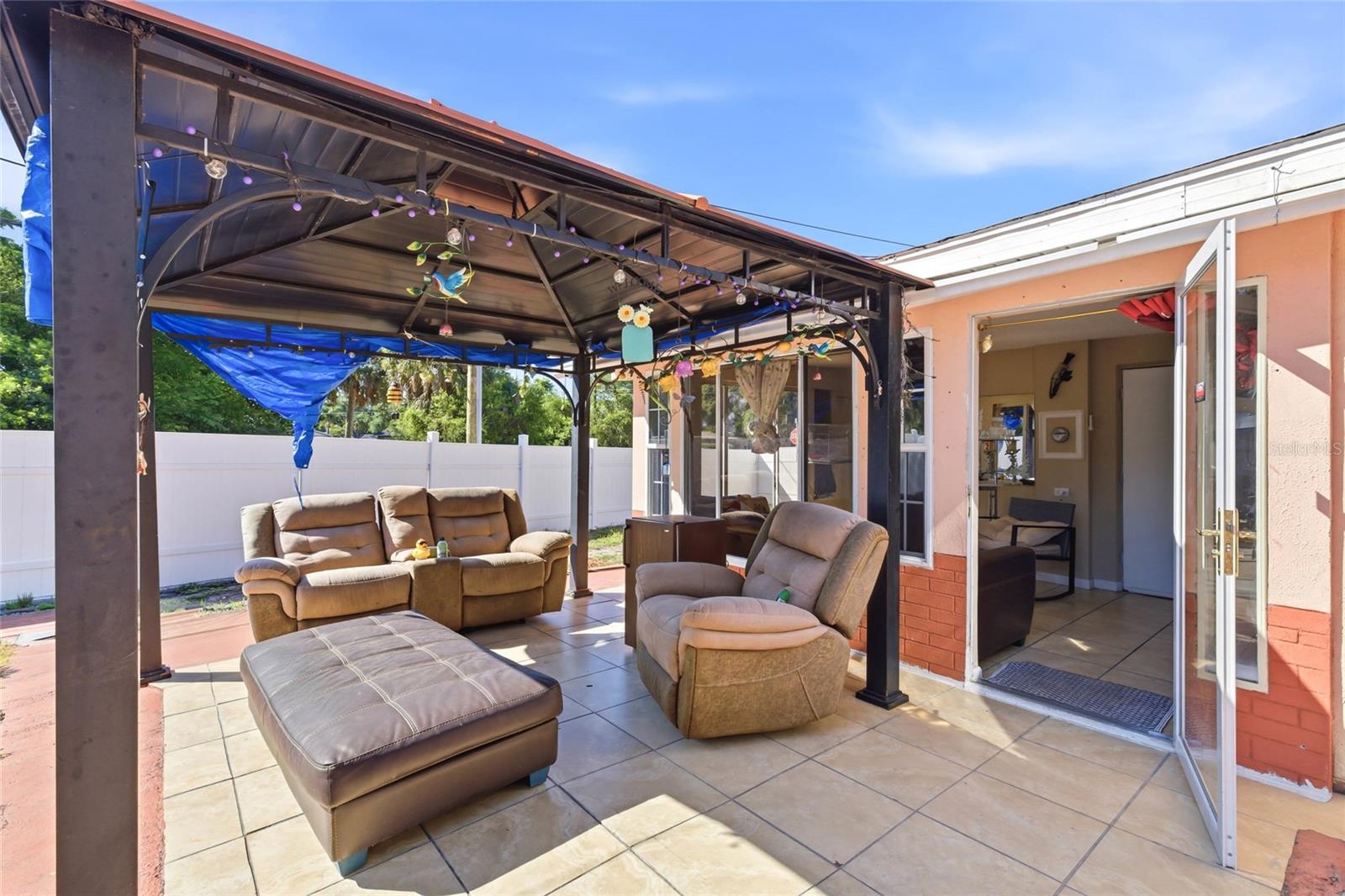 Listing photo id 31 for 6760 Runnel Drive