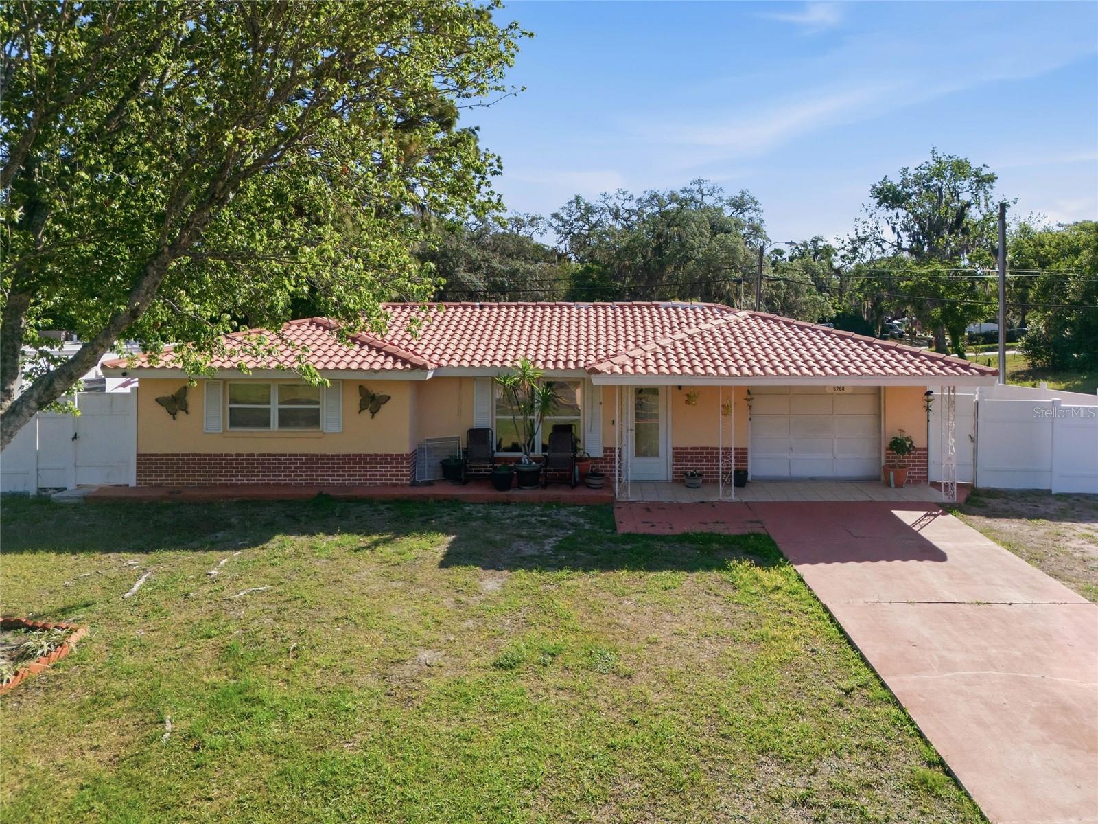 Listing photo id 35 for 6760 Runnel Drive