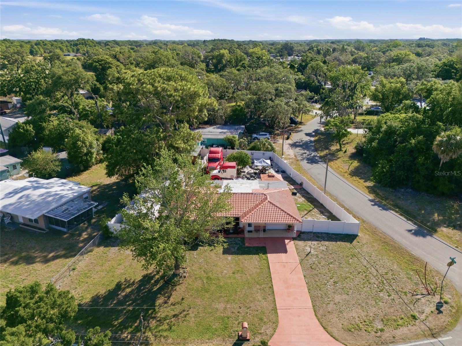 Listing photo id 38 for 6760 Runnel Drive