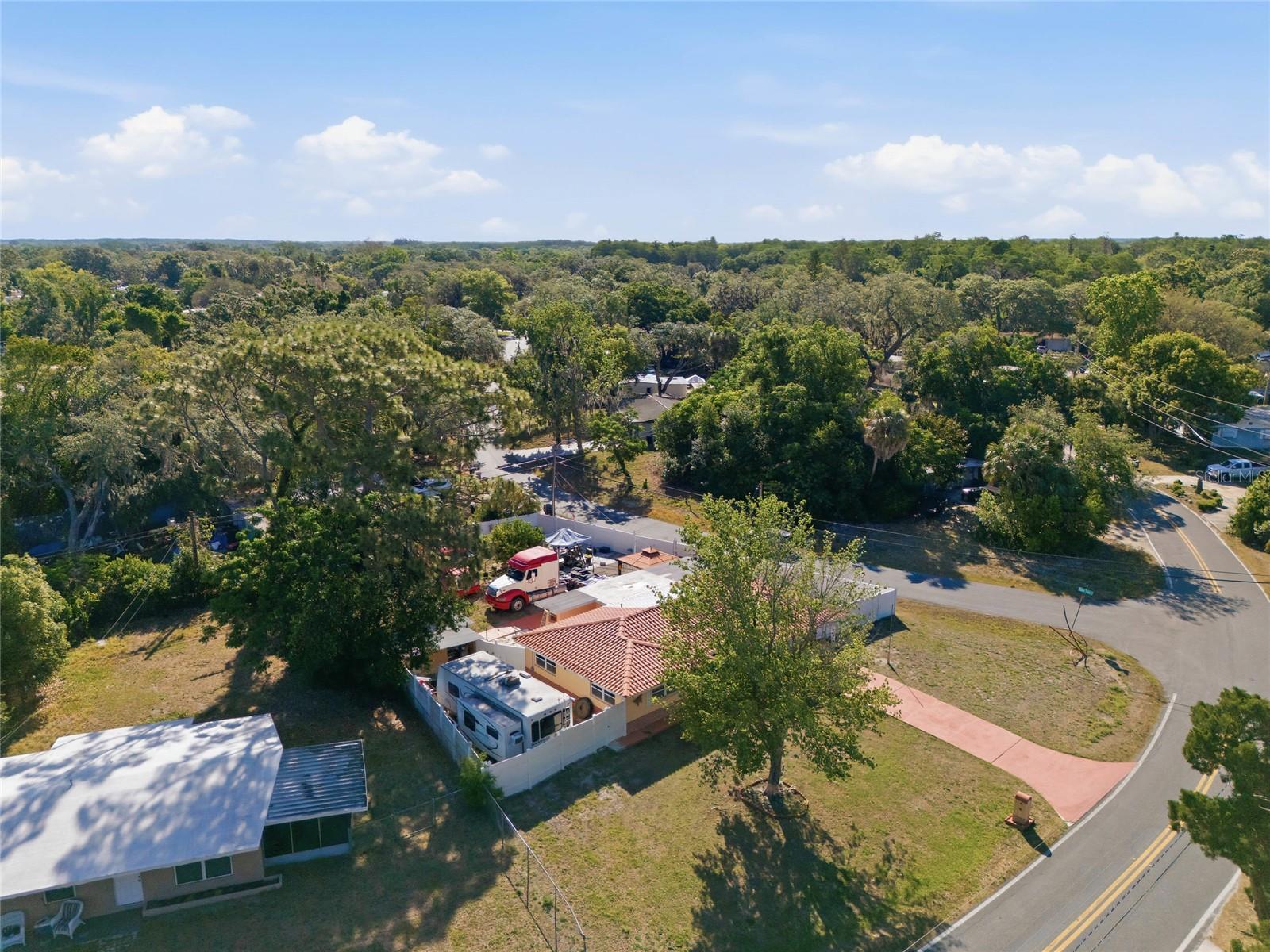 Listing photo id 39 for 6760 Runnel Drive