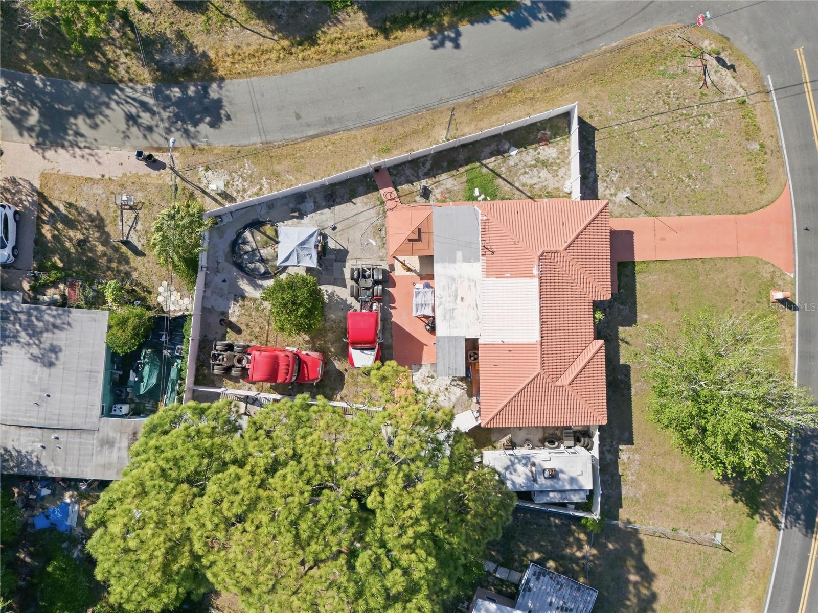 Listing photo id 46 for 6760 Runnel Drive