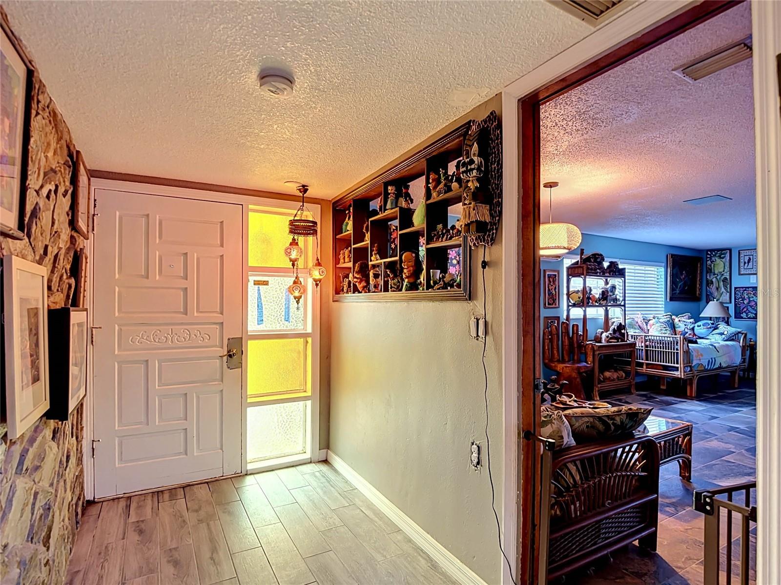 Image 4 of 68 For 5433 Front Drive