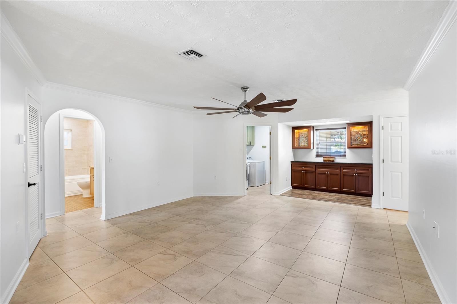 Image 15 of 48 For 7415 Lake Forest Circle