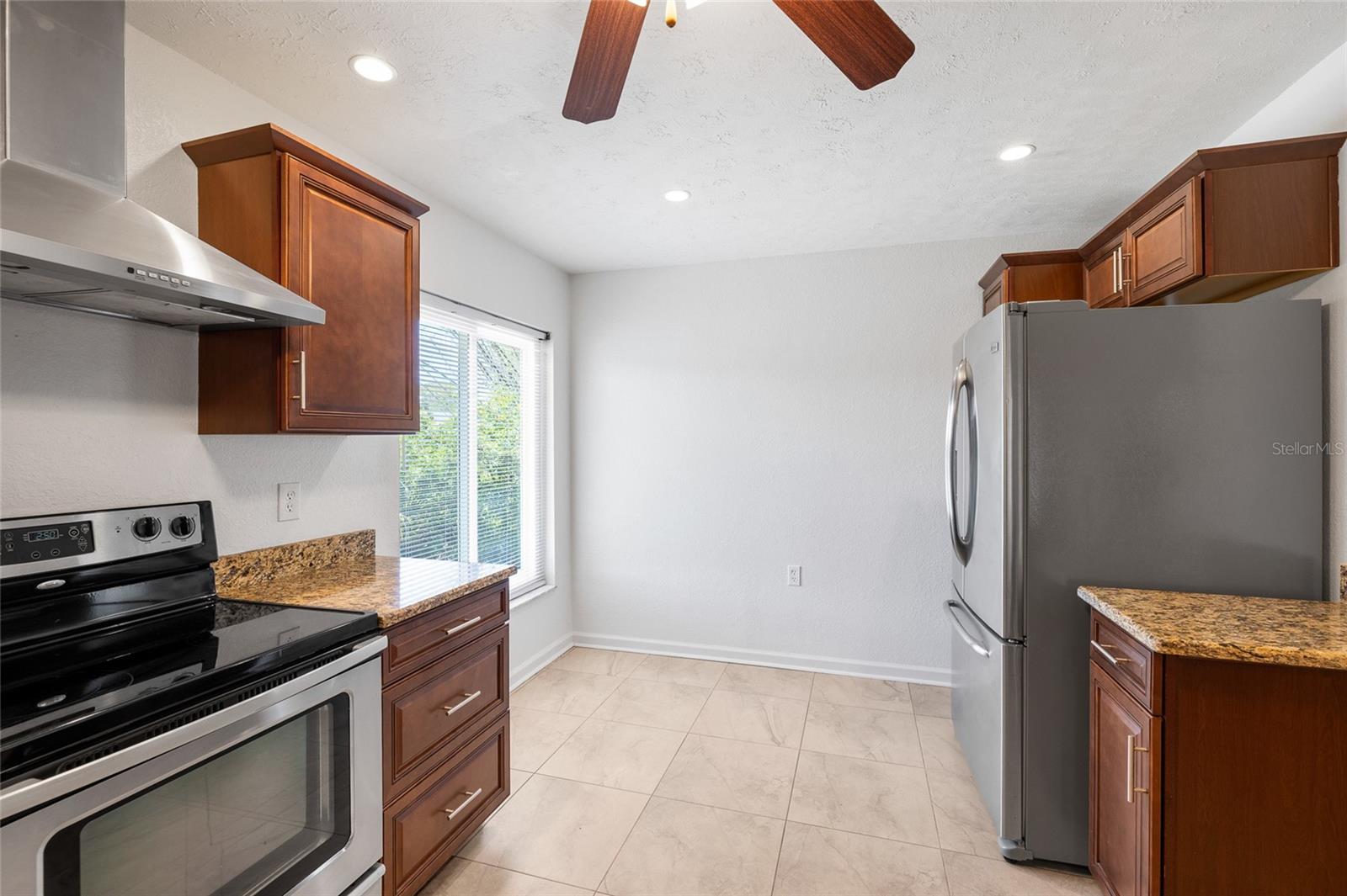 Image 20 of 48 For 7415 Lake Forest Circle