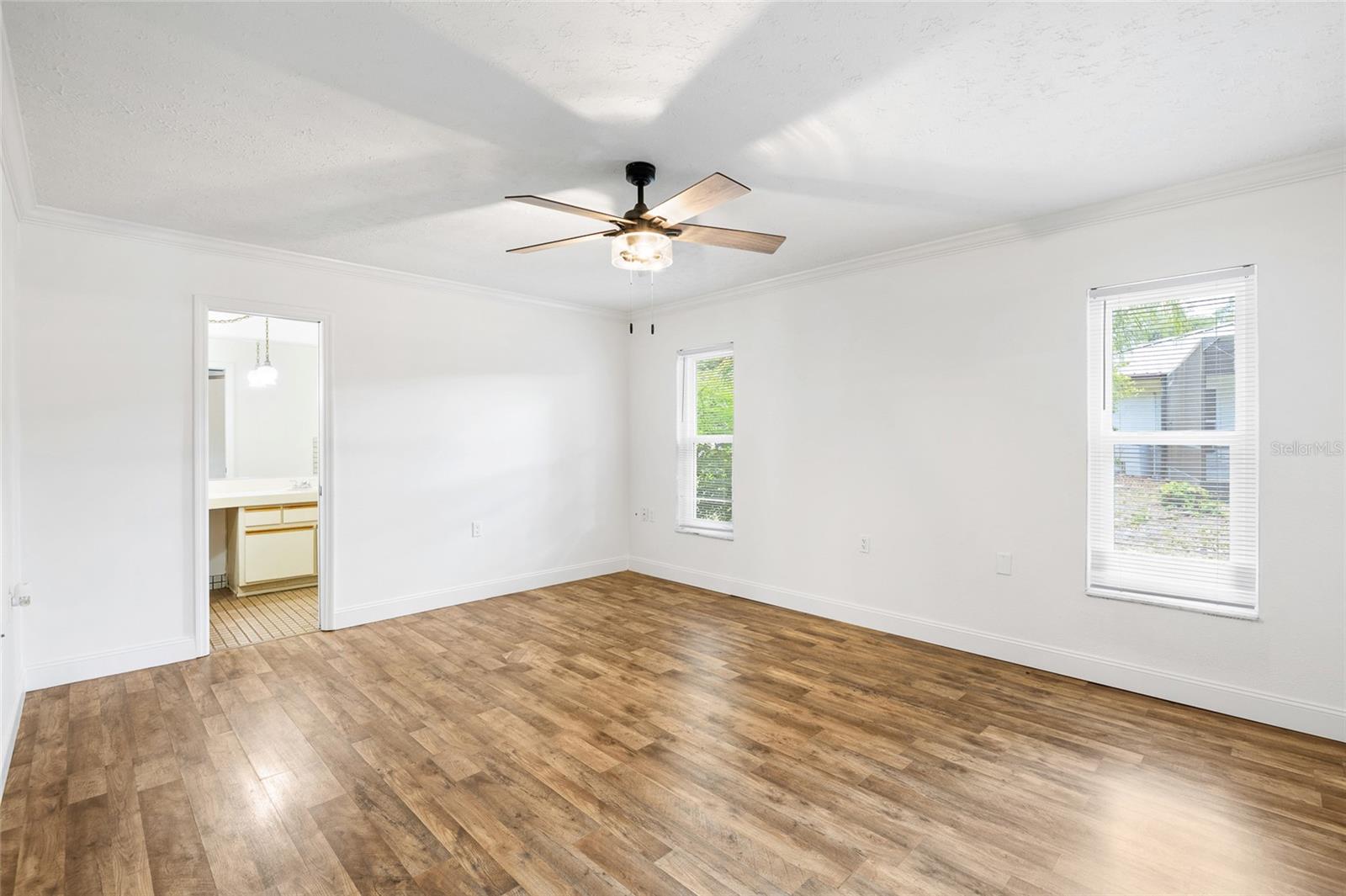 Image 22 of 48 For 7415 Lake Forest Circle
