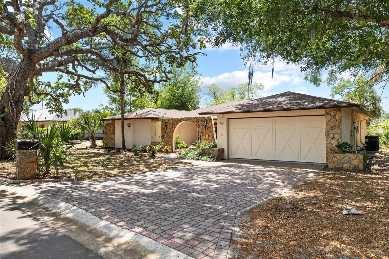 Image 3 of 48 For 7415 Lake Forest Circle
