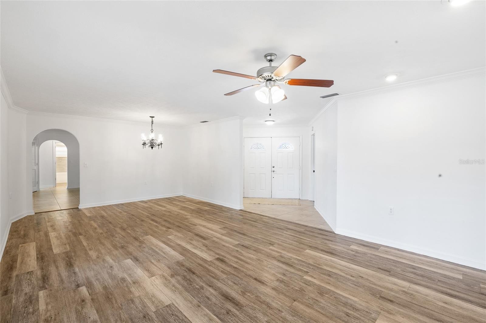 Image 7 of 48 For 7415 Lake Forest Circle