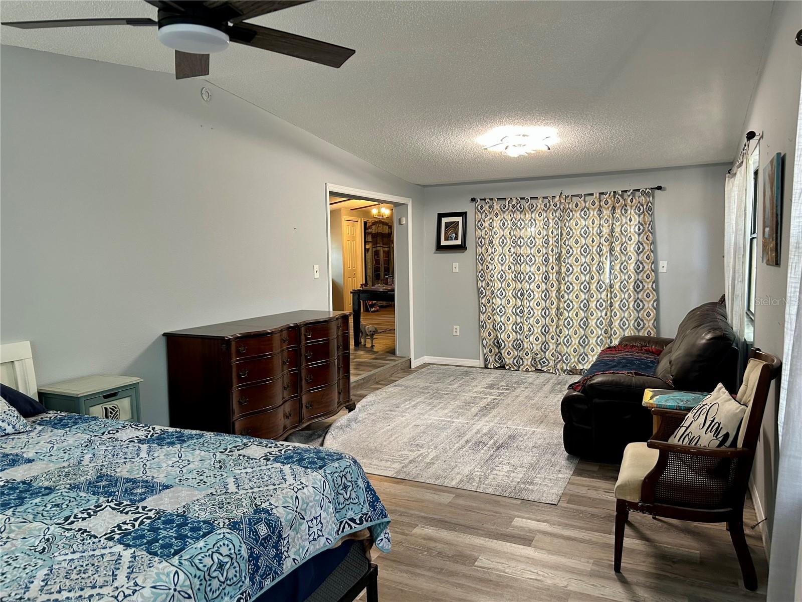Image 17 of 92 For 9846 Cardy Street