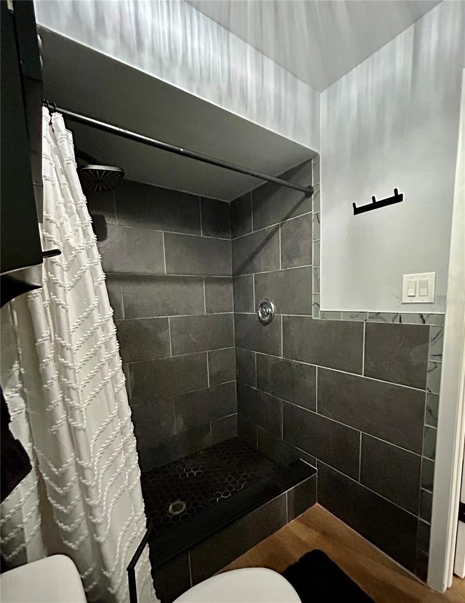 Image 31 of 92 For 9846 Cardy Street
