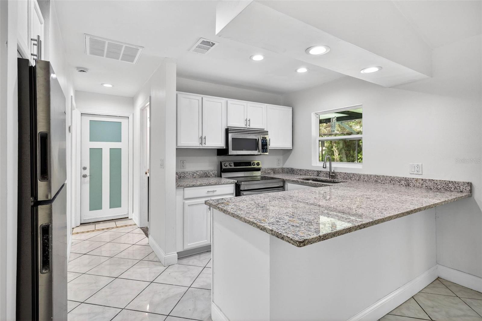 Image 10 of 39 For 8076 Wooden Drive
