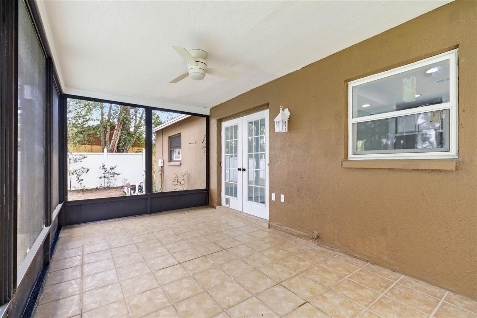 Image 29 of 39 For 8076 Wooden Drive