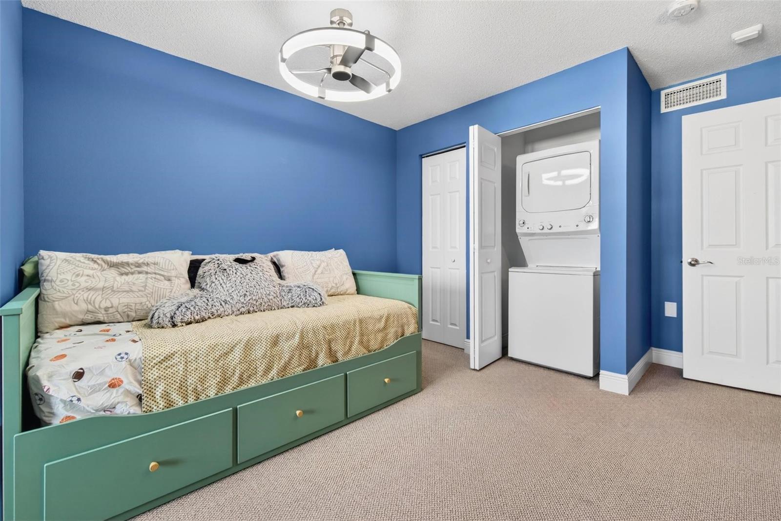 Image 18 of 25 For 5555 Gulf Boulevard 402