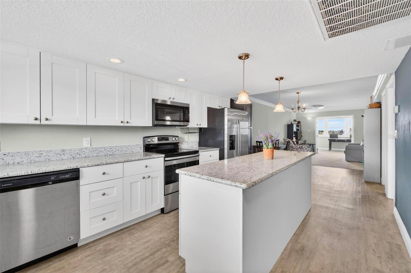 Image 6 of 25 For 5555 Gulf Boulevard 402