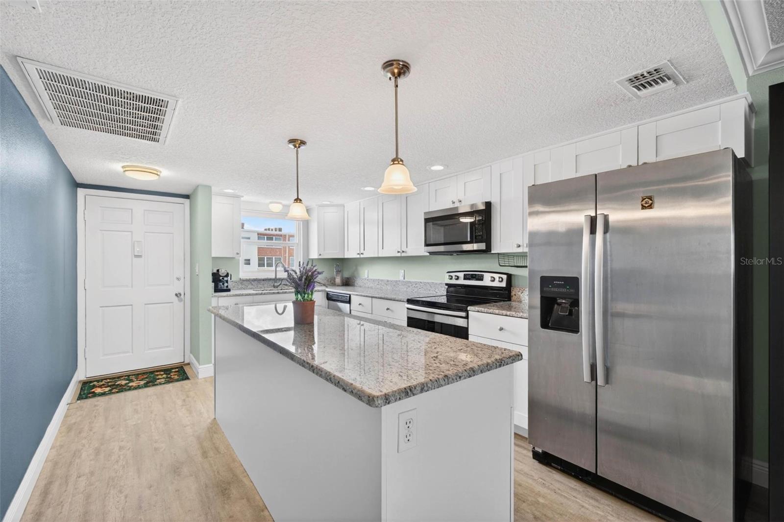 Image 7 of 25 For 5555 Gulf Boulevard 402