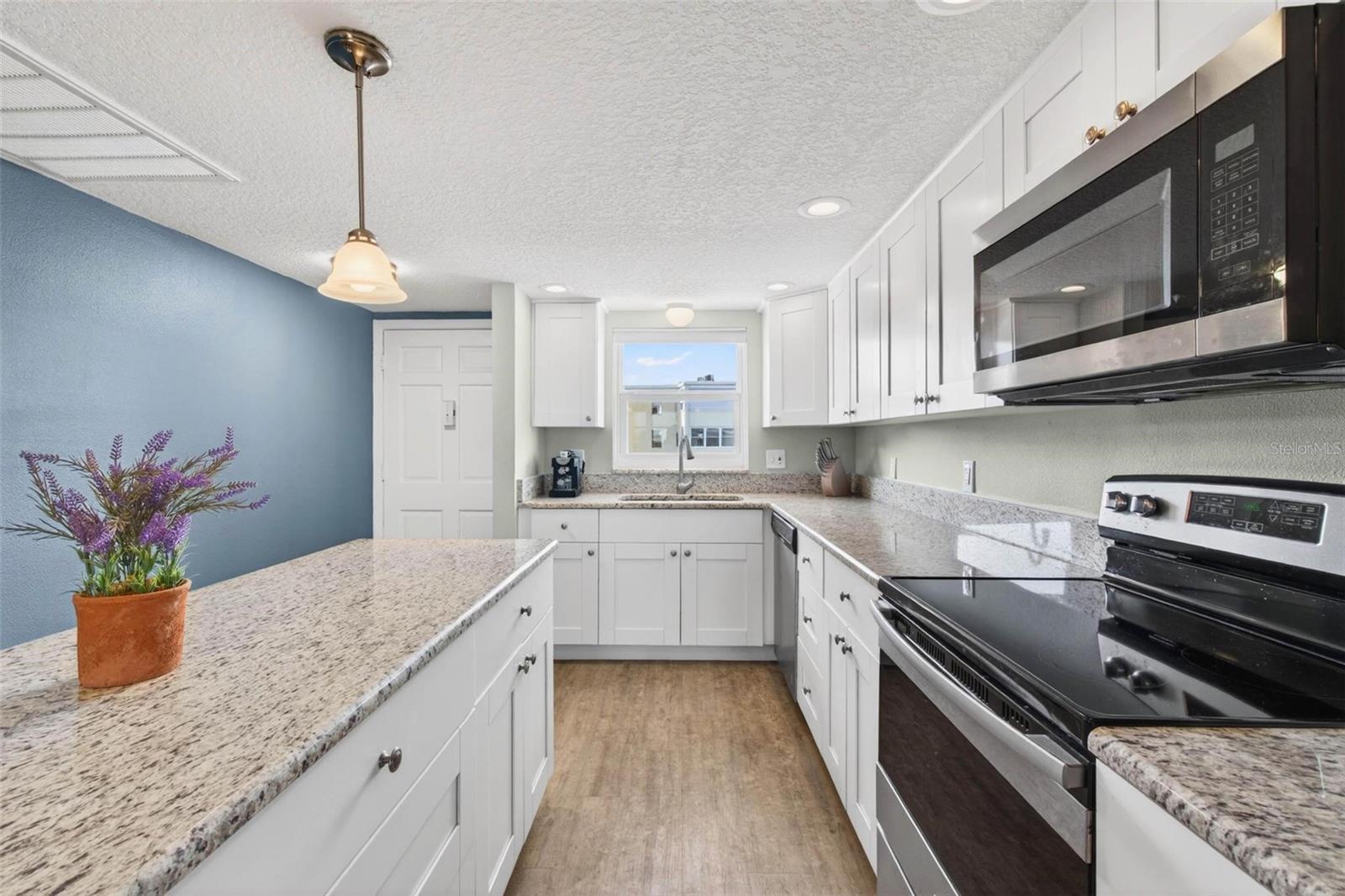 Image 8 of 25 For 5555 Gulf Boulevard 402