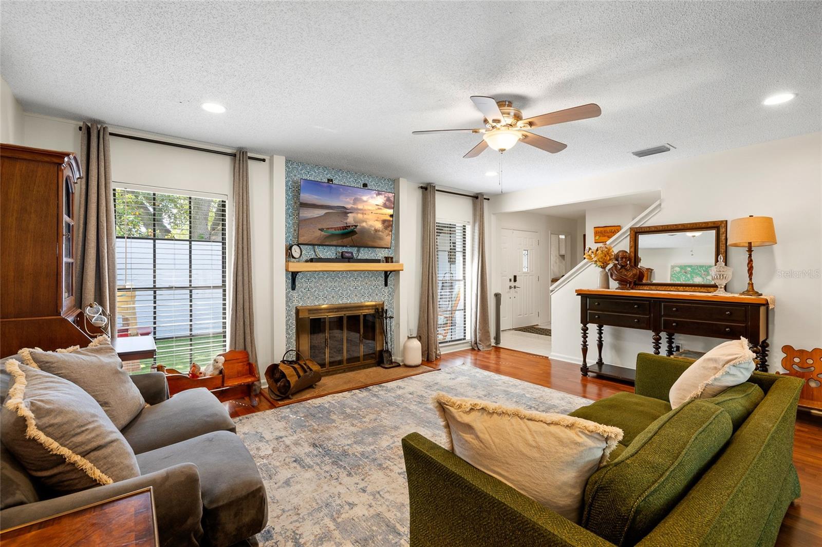 Listing photo id 19 for 15620 Gardenside Lane