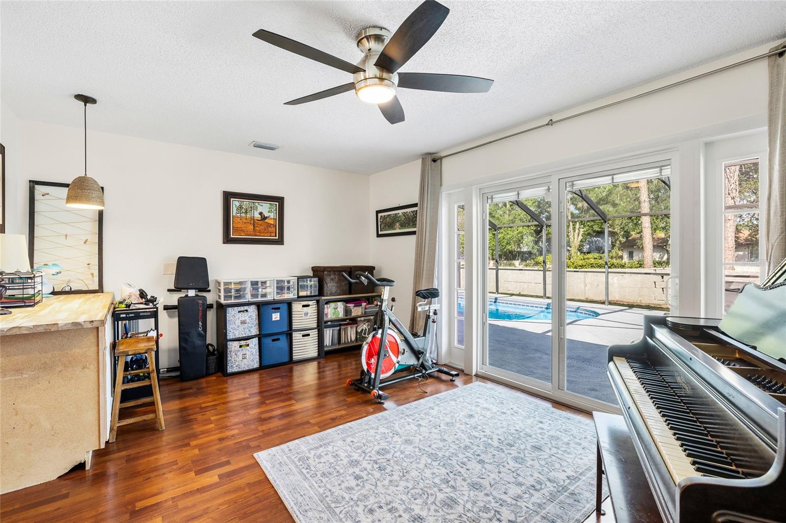 Listing photo id 22 for 15620 Gardenside Lane