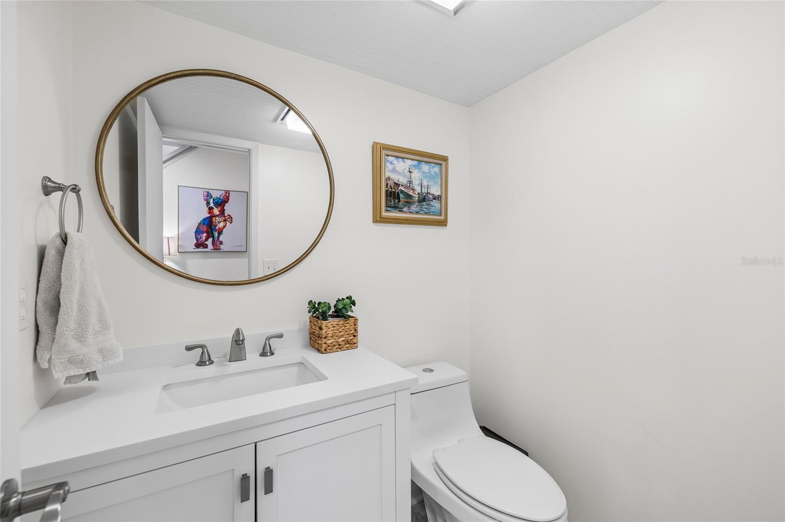 Listing photo id 23 for 15620 Gardenside Lane