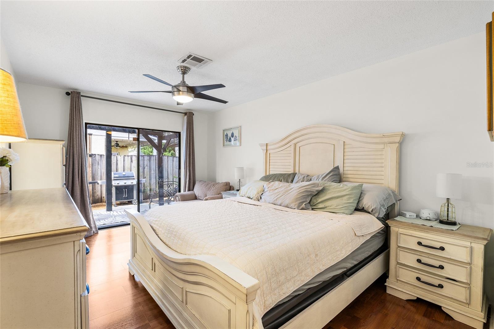 Listing photo id 24 for 15620 Gardenside Lane