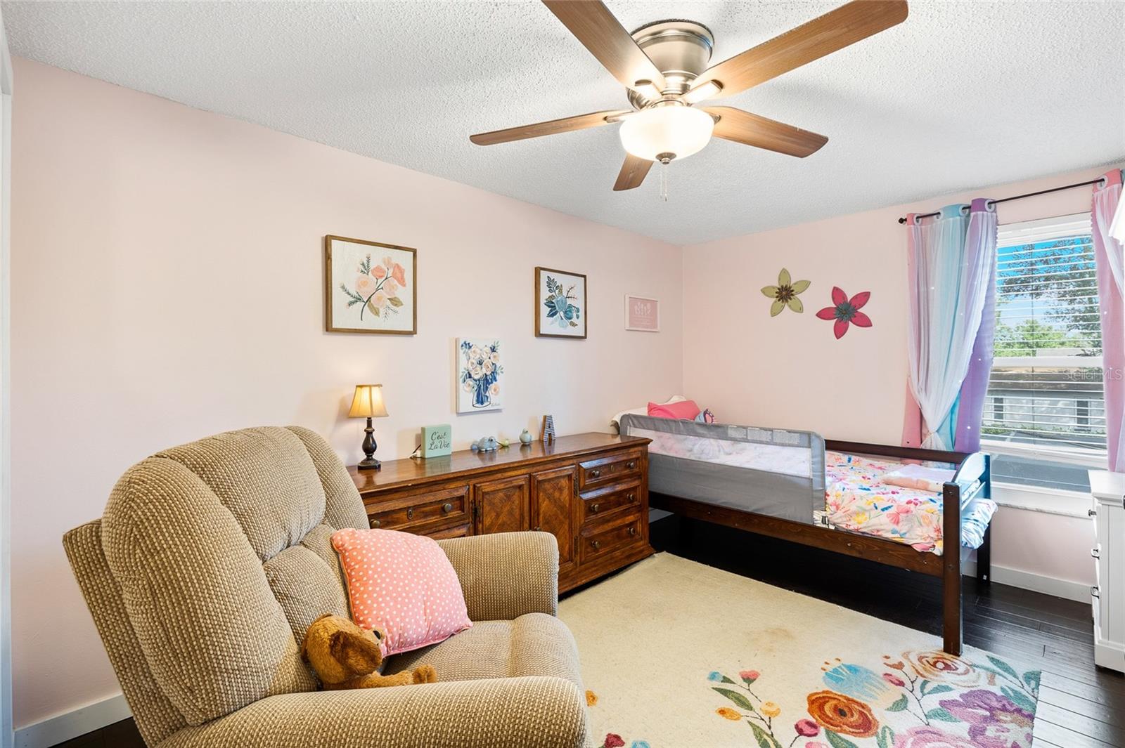 Listing photo id 38 for 15620 Gardenside Lane