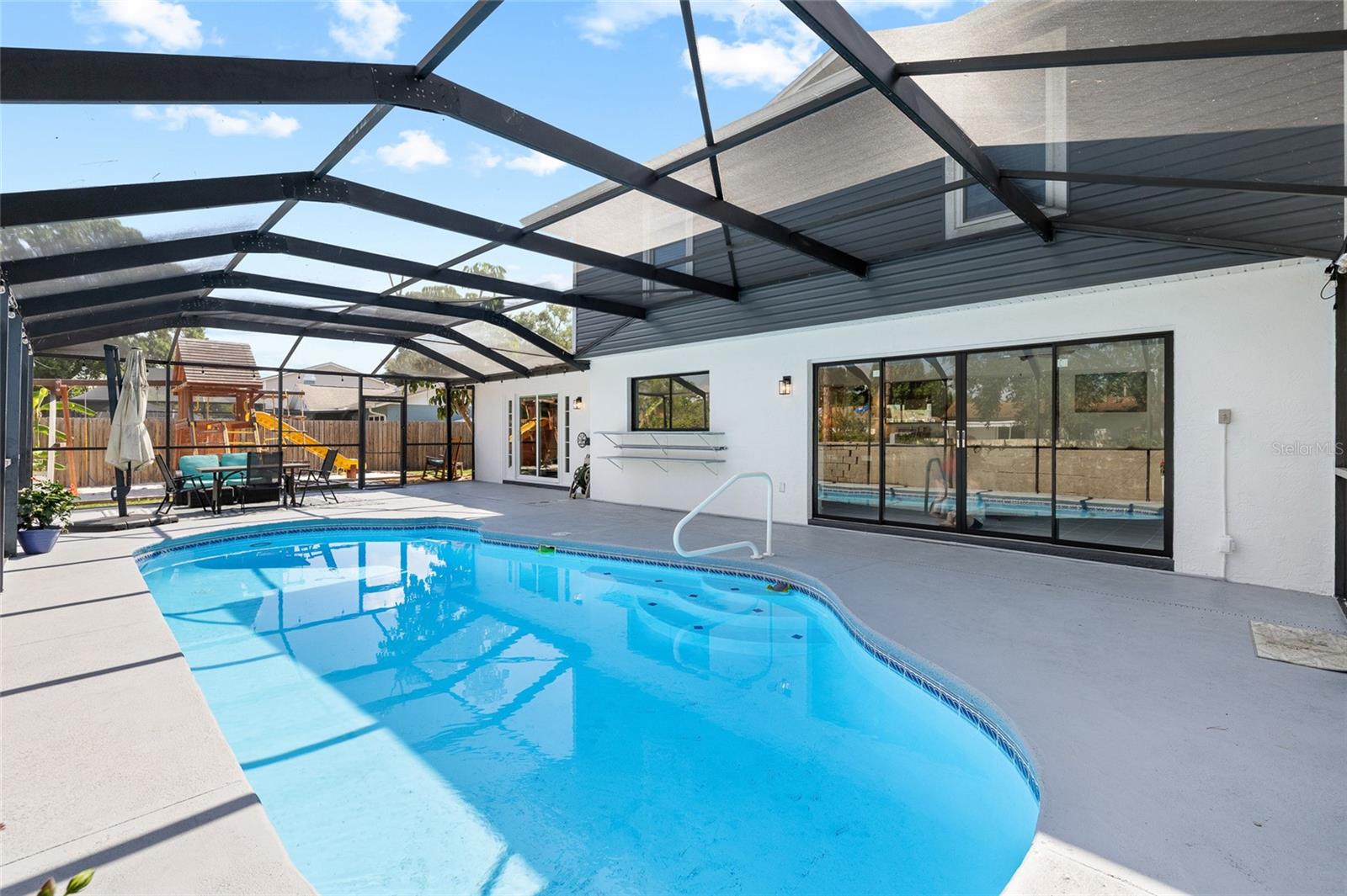 Listing photo id 44 for 15620 Gardenside Lane