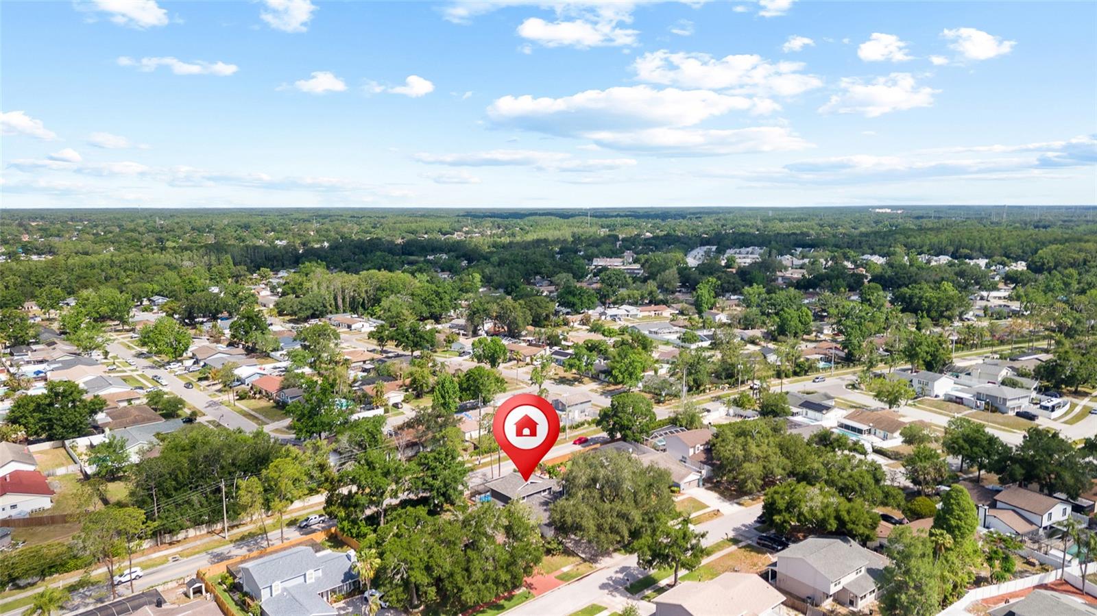Listing photo id 60 for 15620 Gardenside Lane