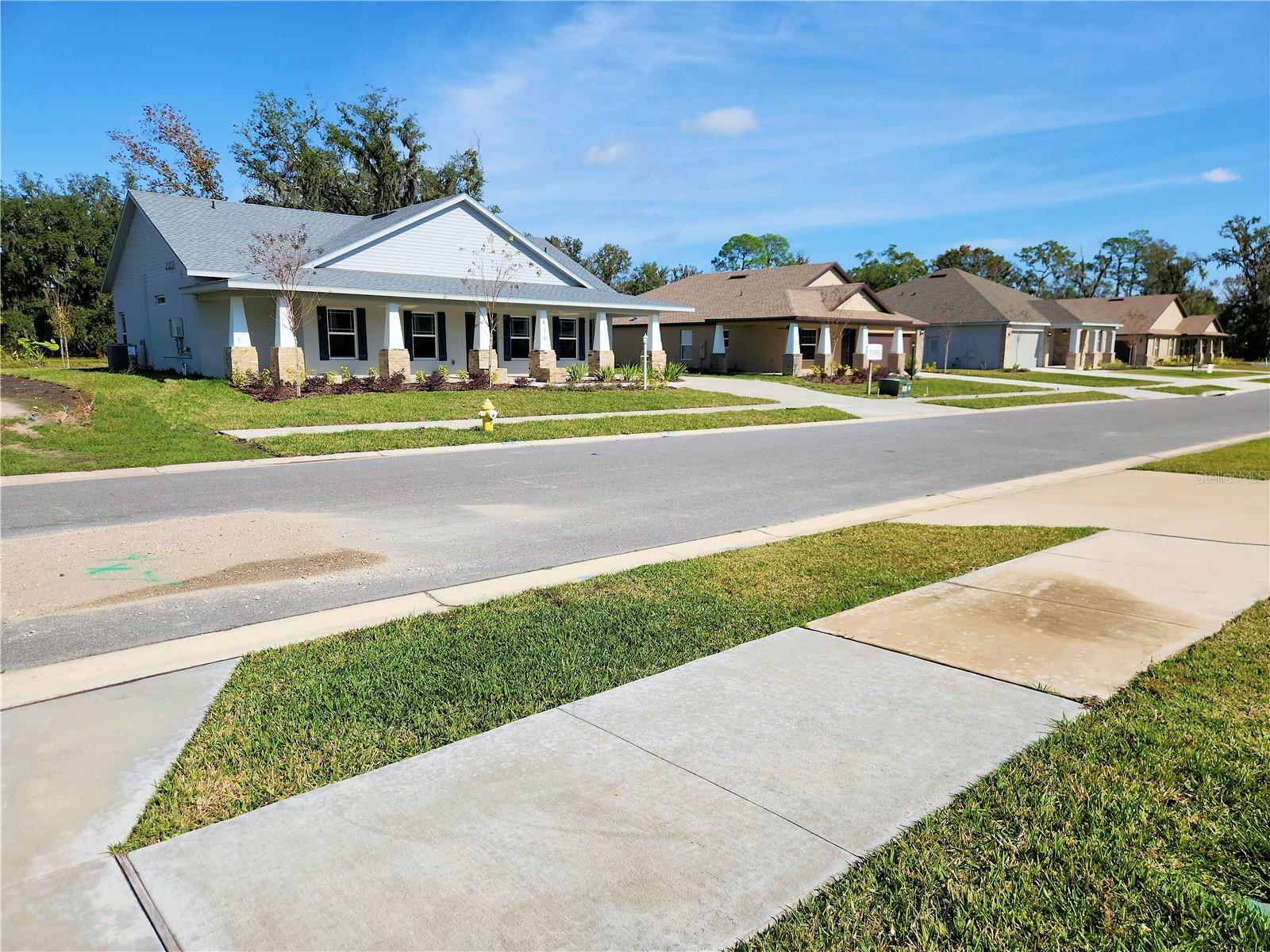 Image 4 of 6 For 411 Shannon Estates Court