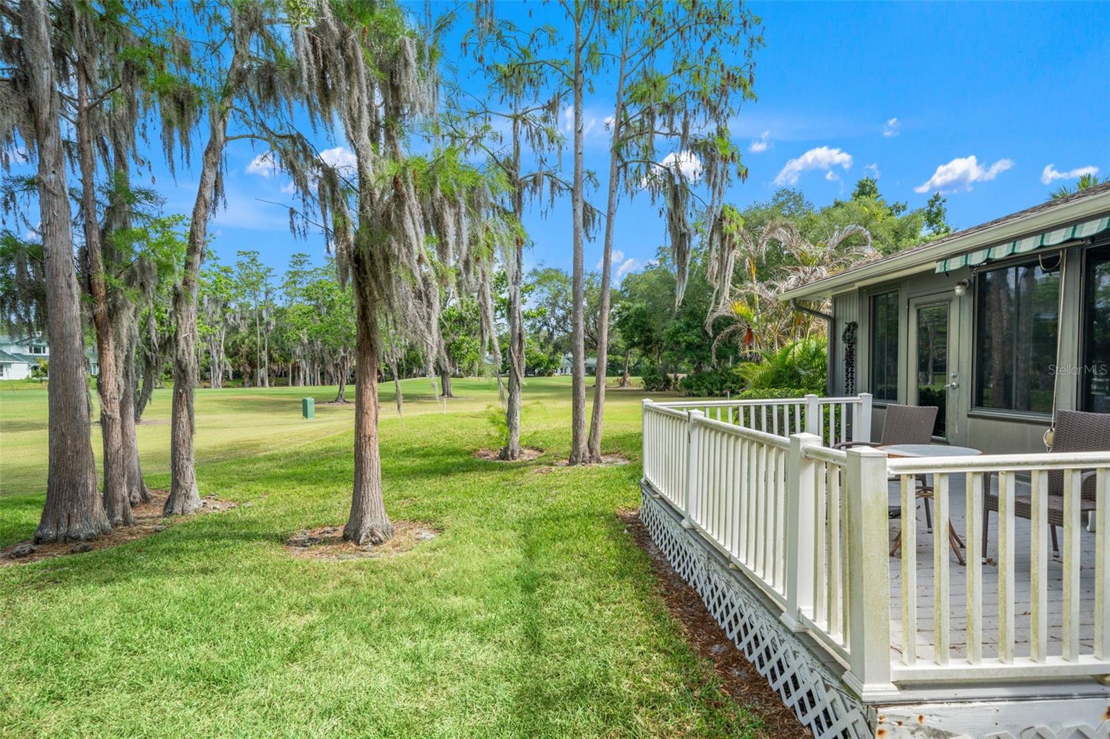 Listing photo id 33 for 140 Ashley Lane
