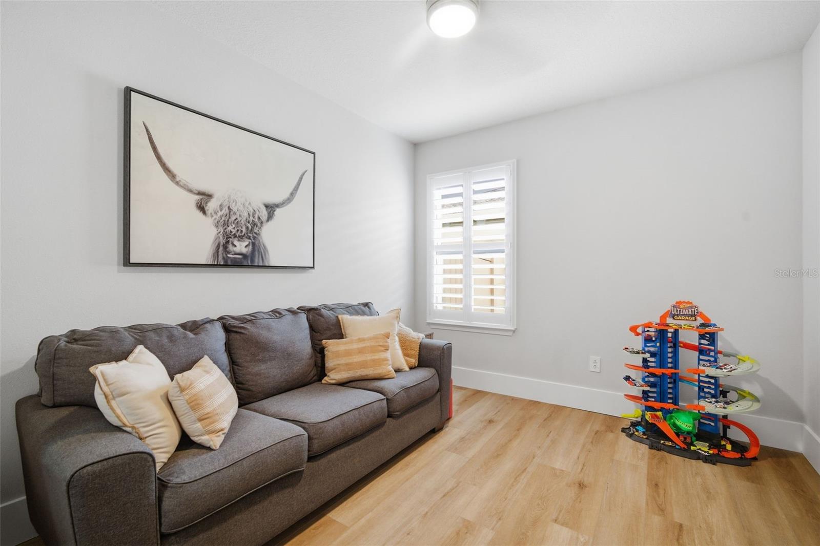 Listing photo id 21 for 10325 Gliding Eagle Way