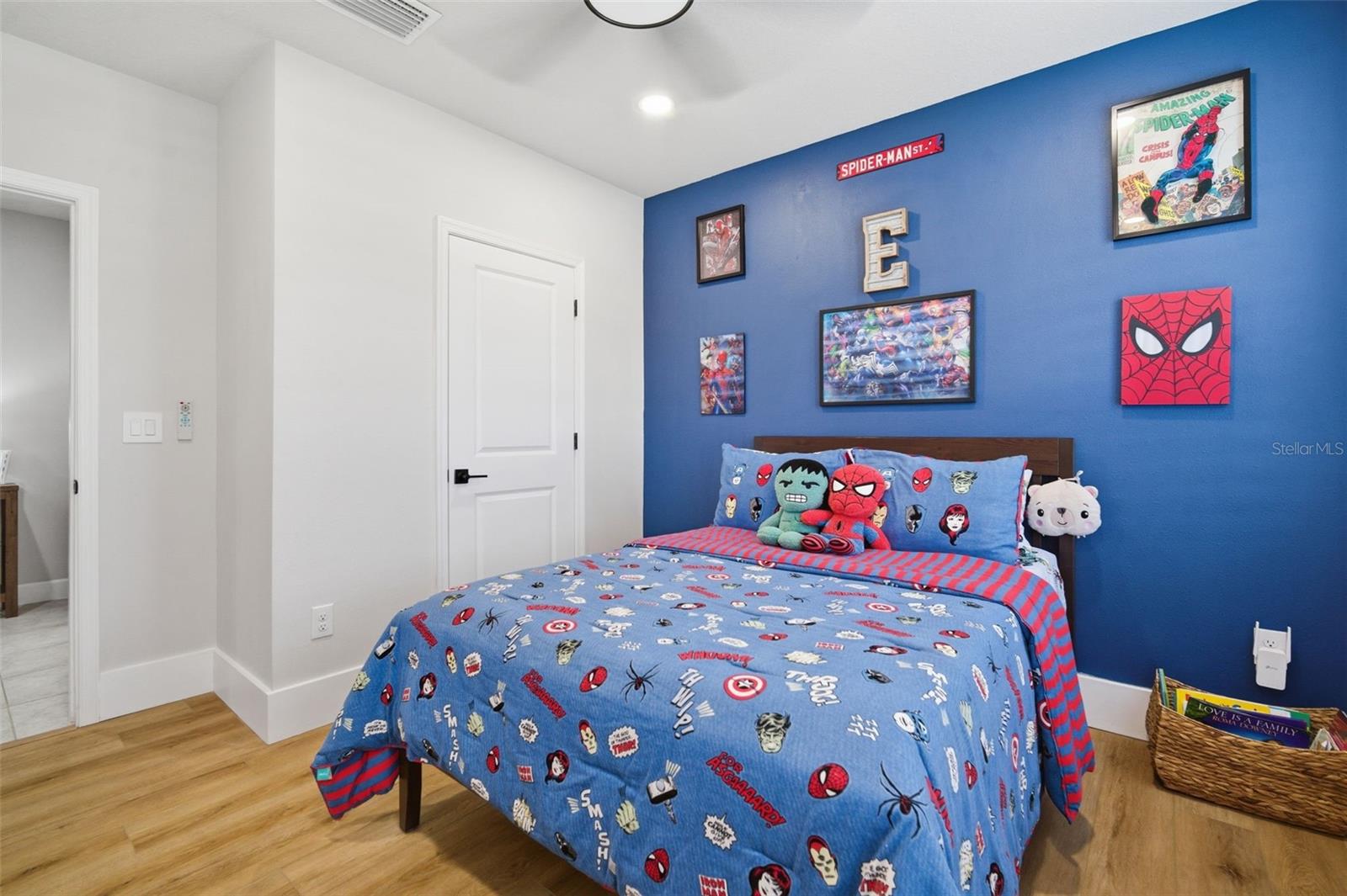 Listing photo id 28 for 10325 Gliding Eagle Way