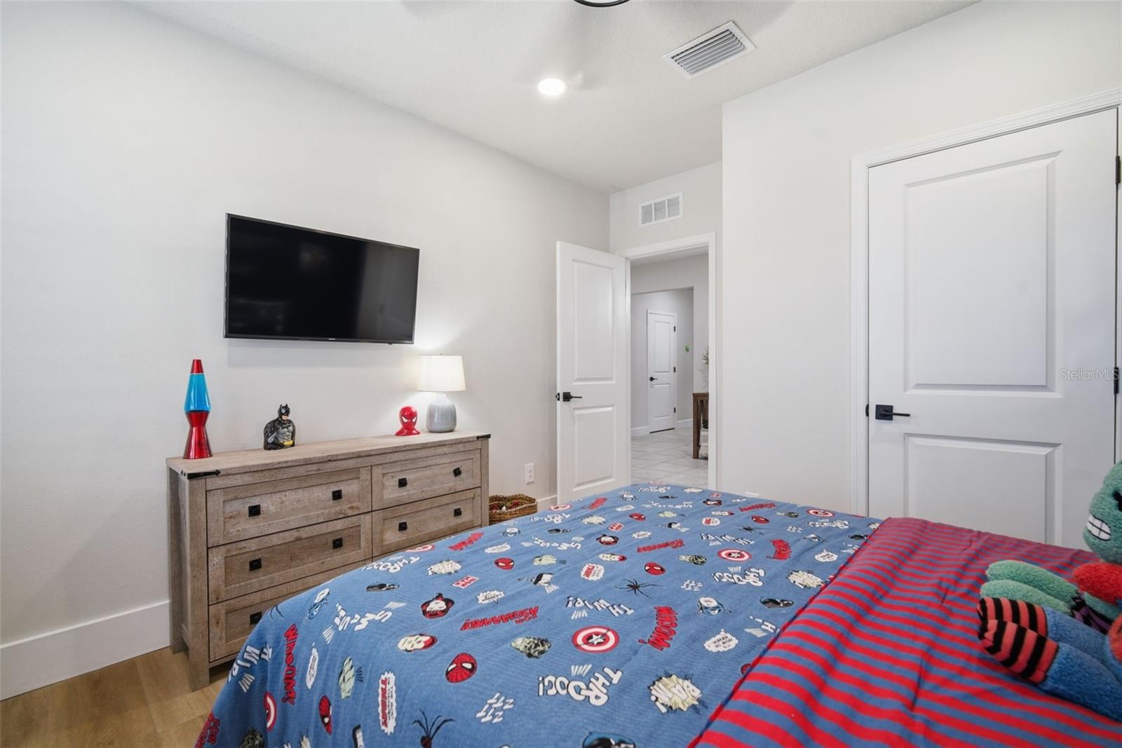 Listing photo id 29 for 10325 Gliding Eagle Way