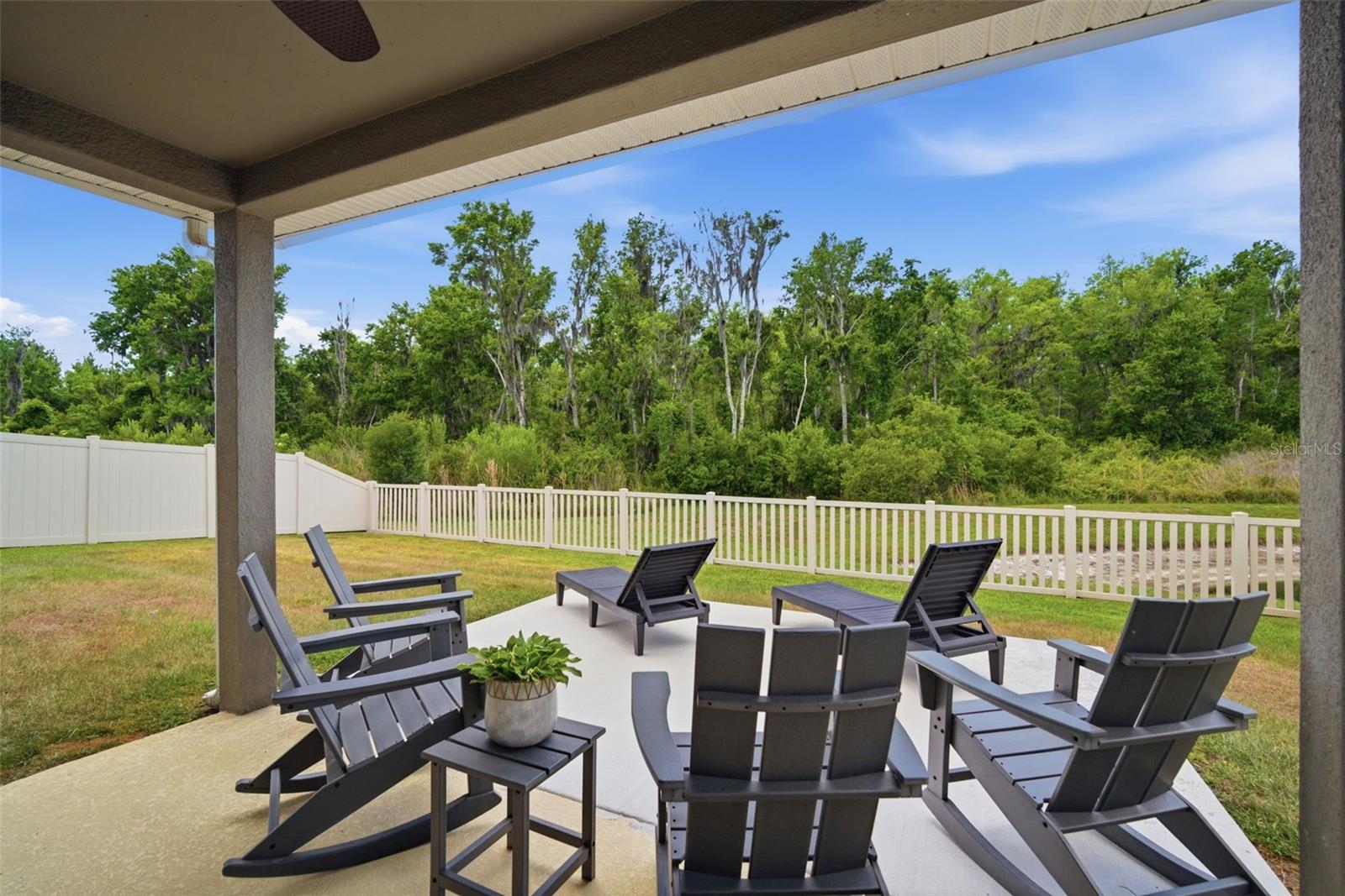 Listing photo id 33 for 10325 Gliding Eagle Way