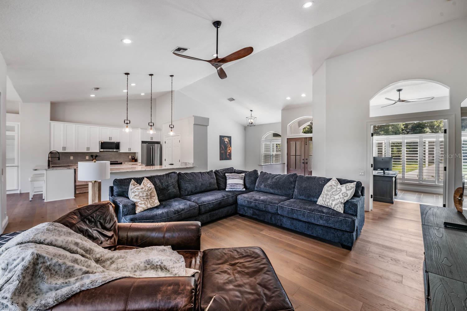 Image 11 of 68 For 17833 Hyland Lane