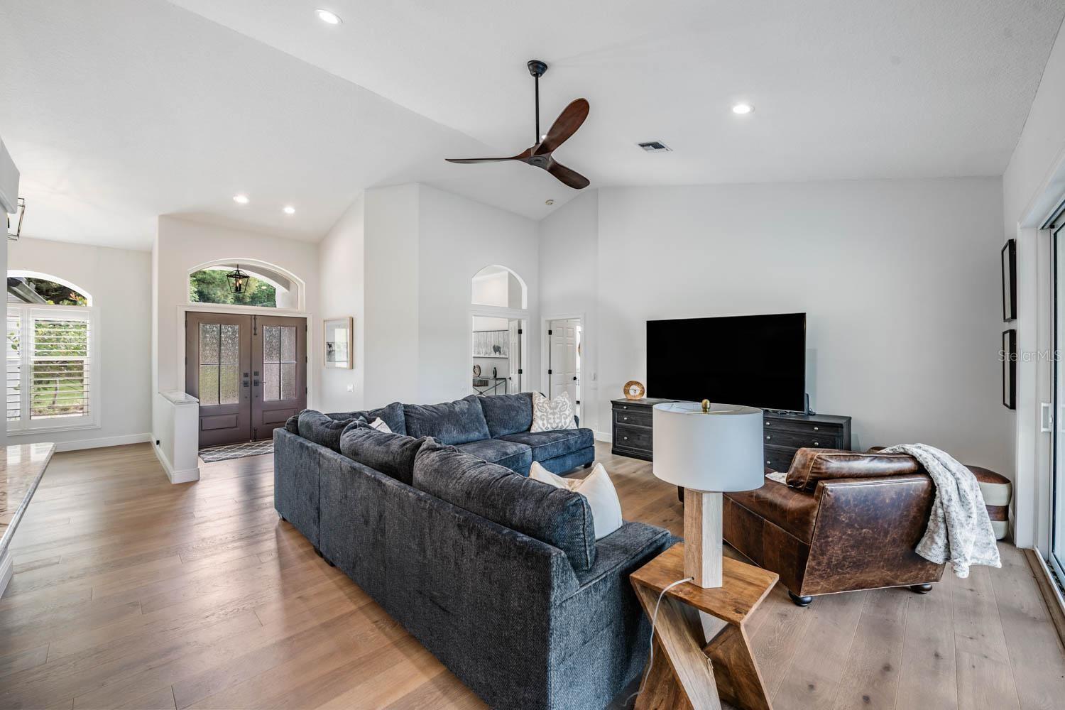 Image 13 of 68 For 17833 Hyland Lane