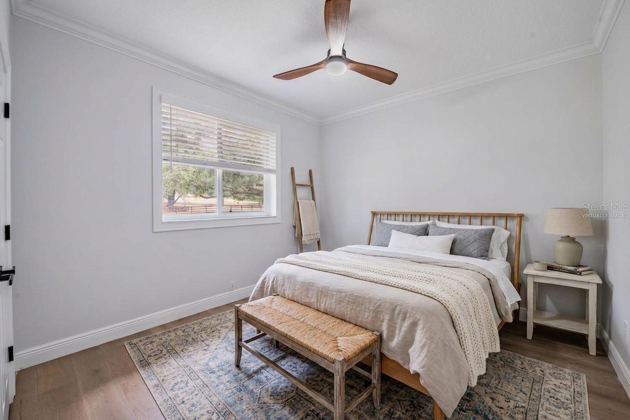 Image 33 of 68 For 17833 Hyland Lane