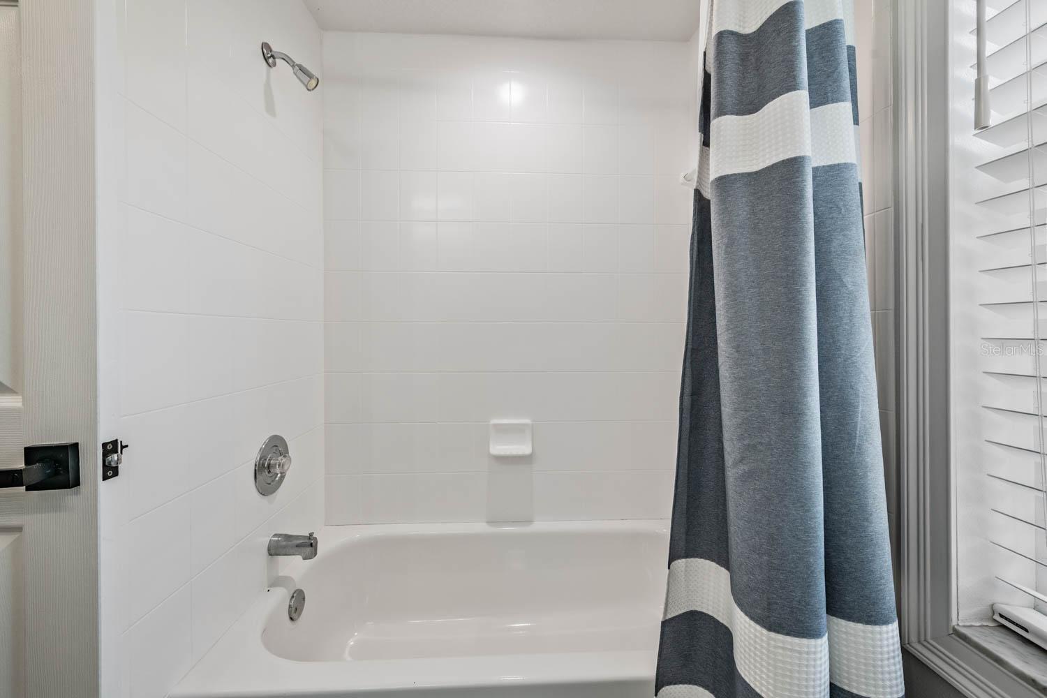 Image 37 of 68 For 17833 Hyland Lane