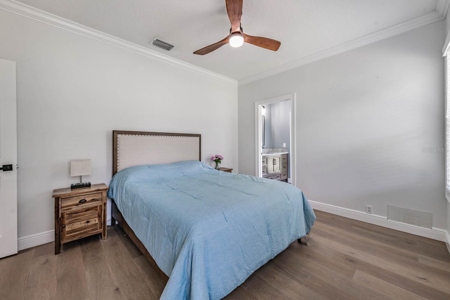 Image 39 of 68 For 17833 Hyland Lane
