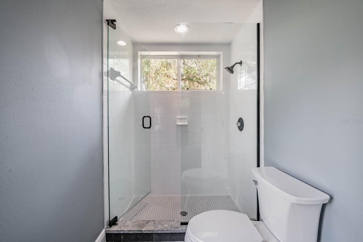 Image 41 of 68 For 17833 Hyland Lane
