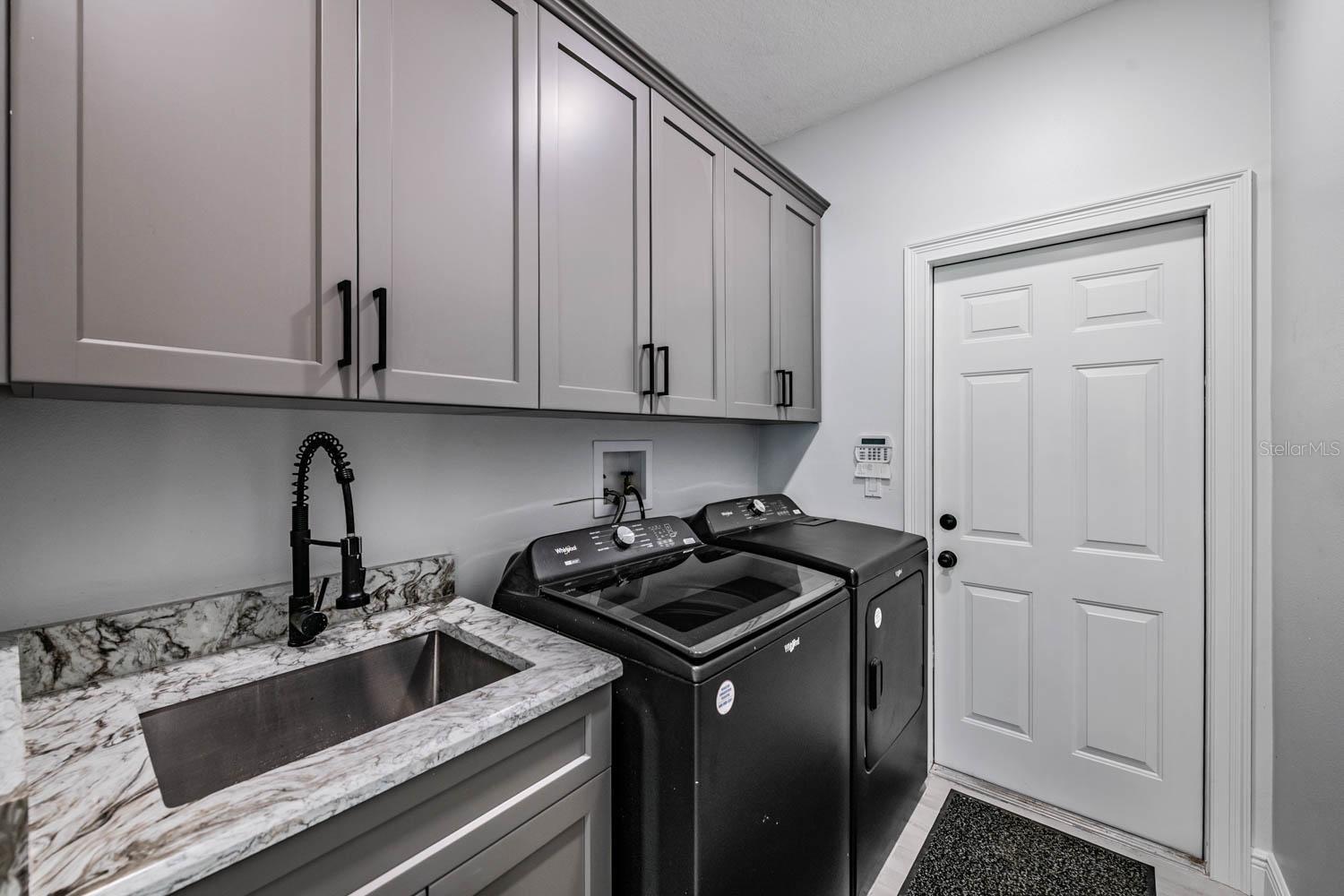 Image 42 of 68 For 17833 Hyland Lane