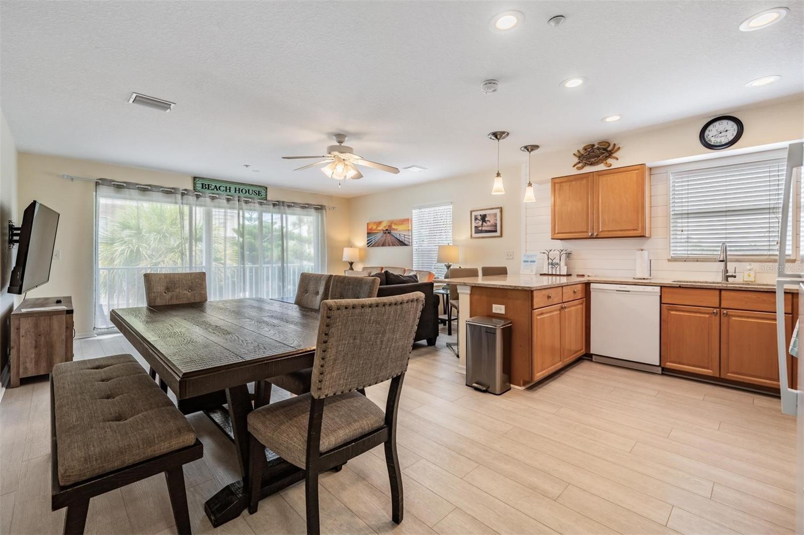 Image 22 of 33 For 1500 Gulf Boulevard 204b