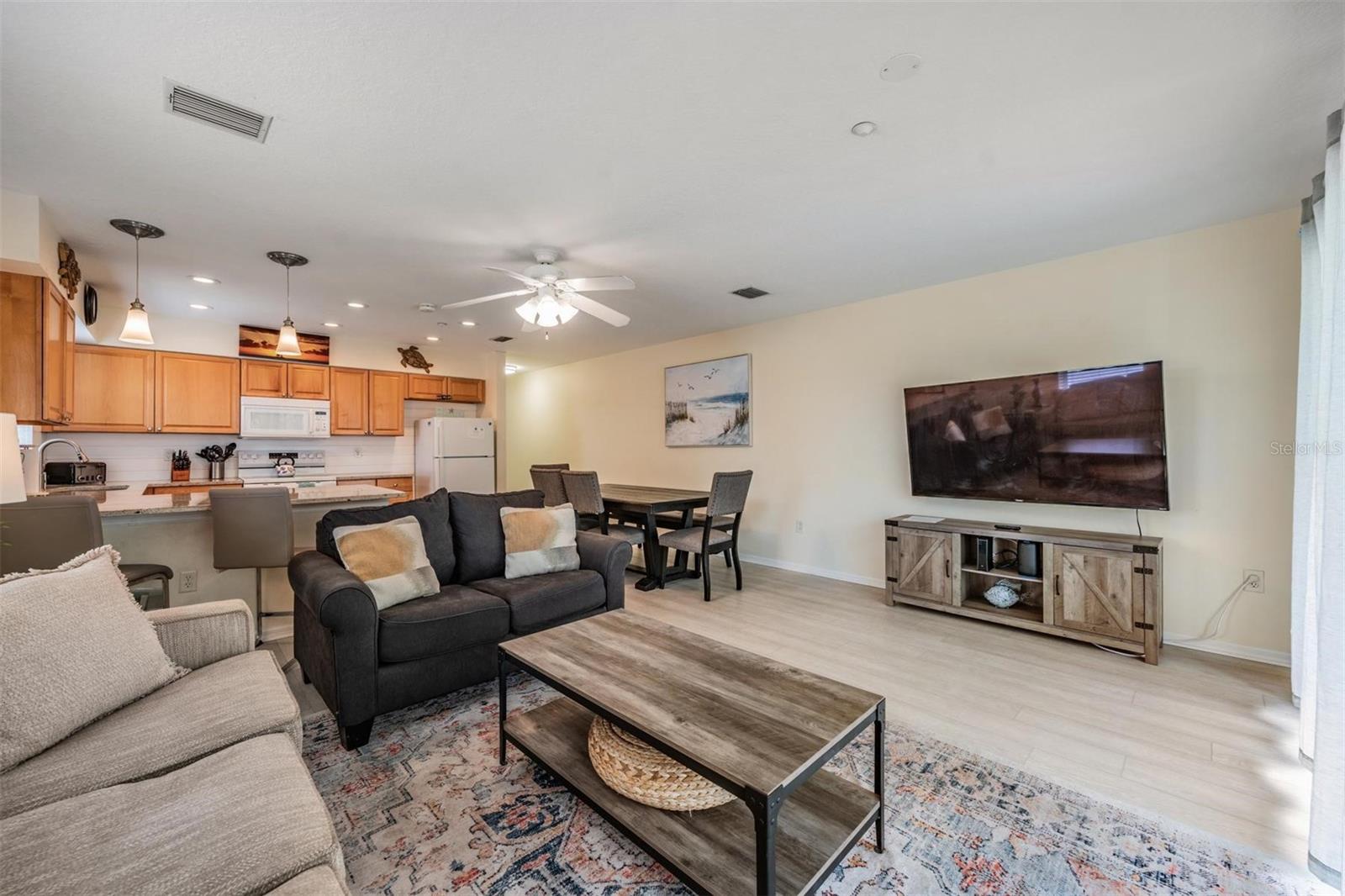 Image 29 of 33 For 1500 Gulf Boulevard 204b
