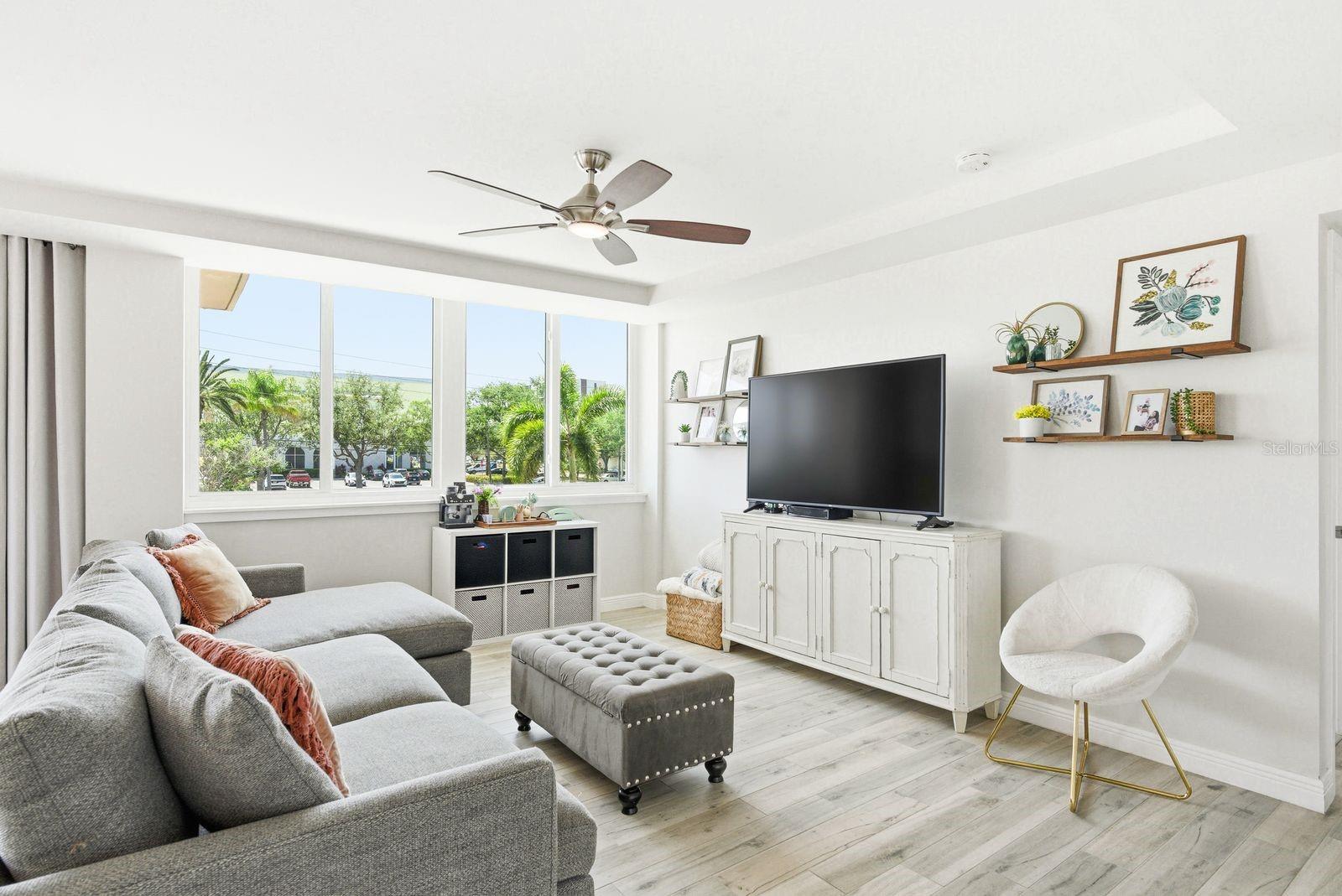 Image 14 of 43 For 223 Island Way 2d