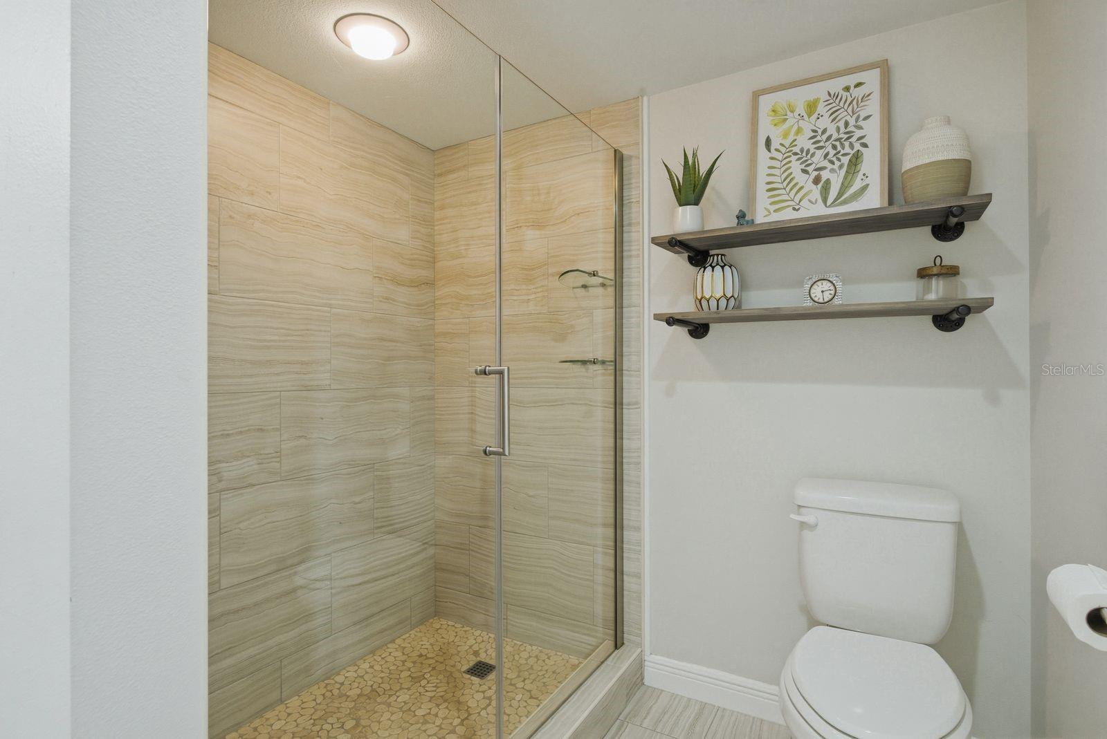 Image 19 of 43 For 223 Island Way 2d