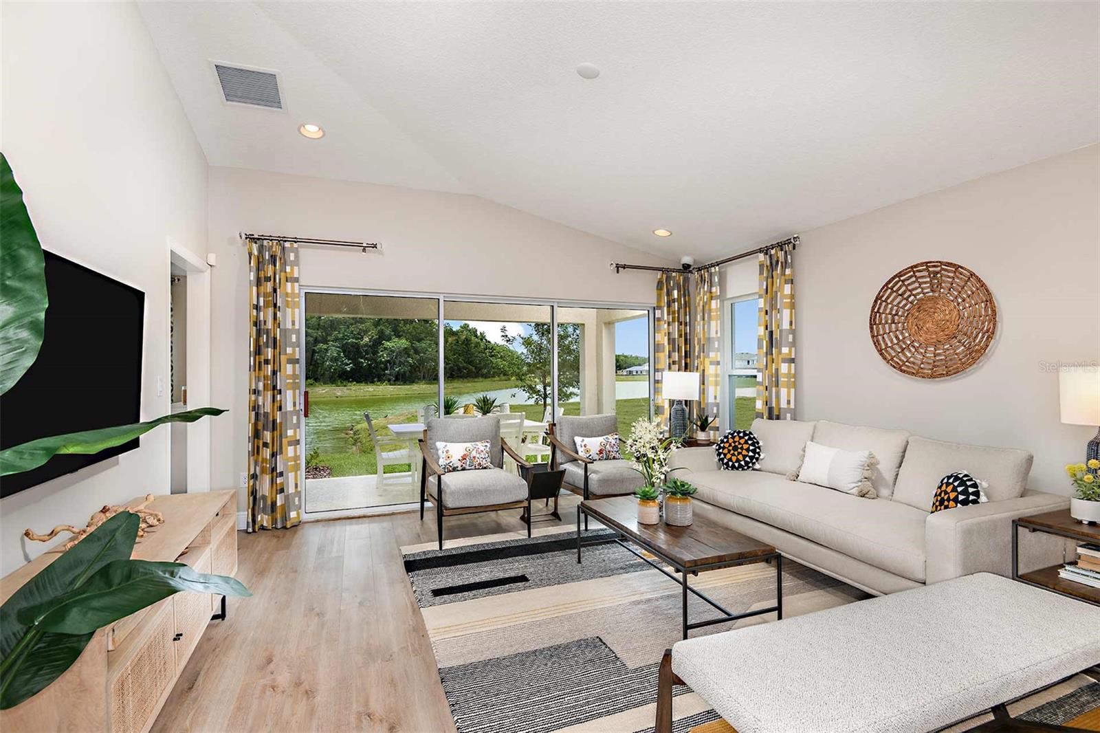 Image 3 of 22 For 12581 Oak Hill Way